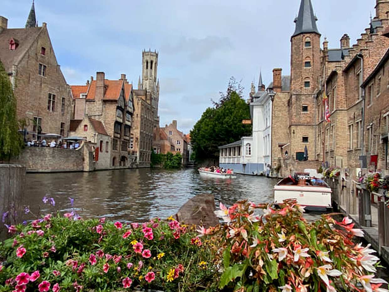 Private Bruges Full-day trip by Mercedes from Paris.