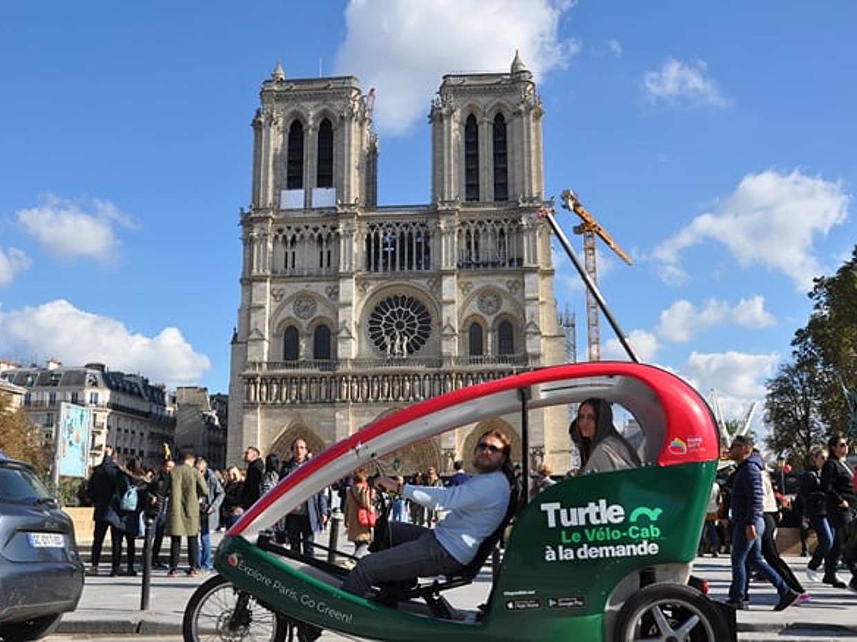 Paris : Valentine's day romantic tour in rickshaw bike, photo 4