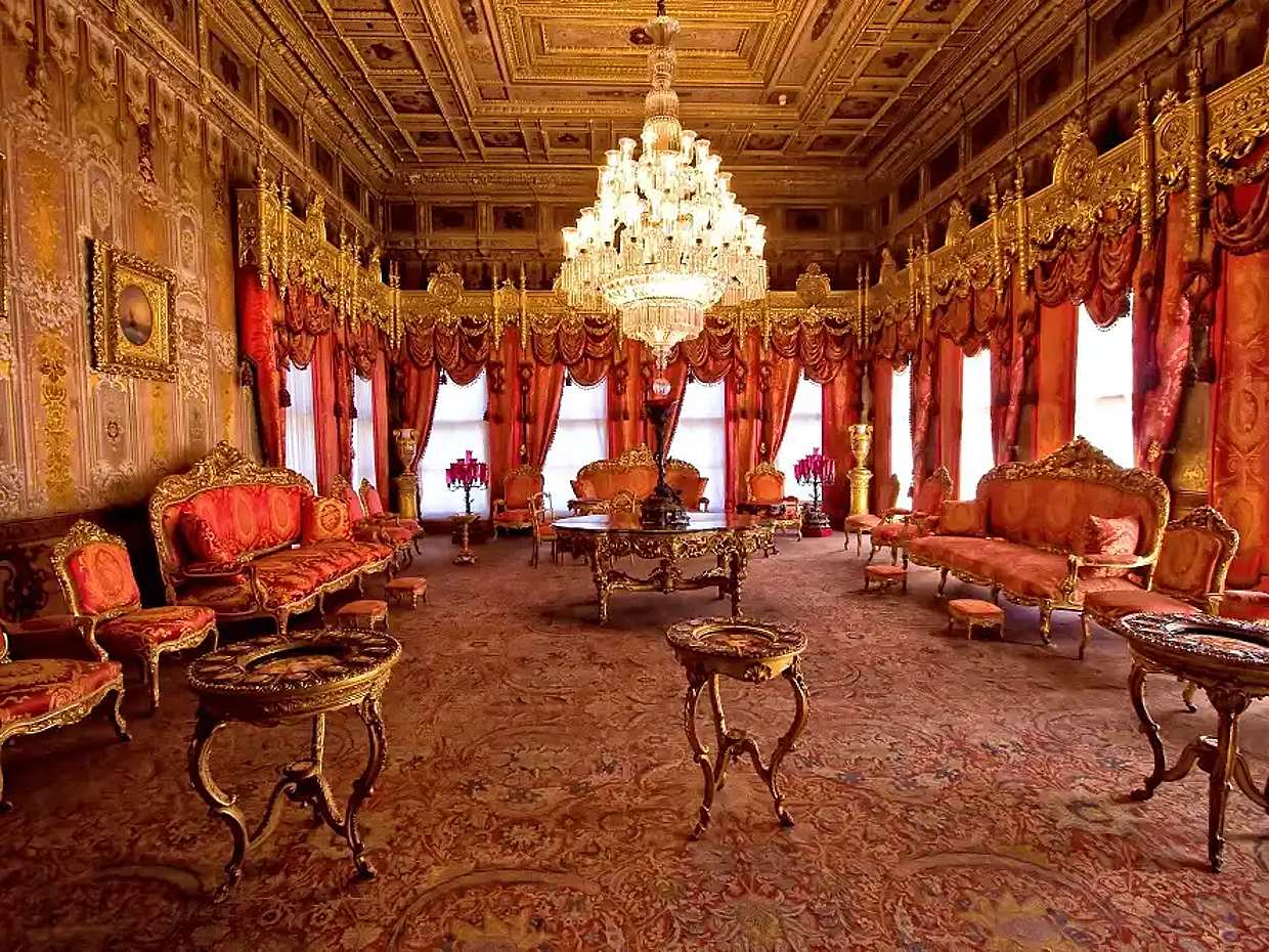 Dolmabahçe Sarayı ve 2 Saatlik Boğaz Turu ile Tam Gün Türkiye Turu, Dolmabahçe Sarayı, photo 3
