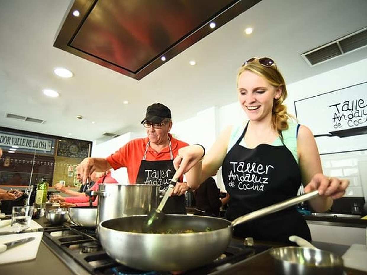 "Sevilla: Kurz vaření paelly a tapas + prohlídka trhu Triana ve Španělsku", photo 3