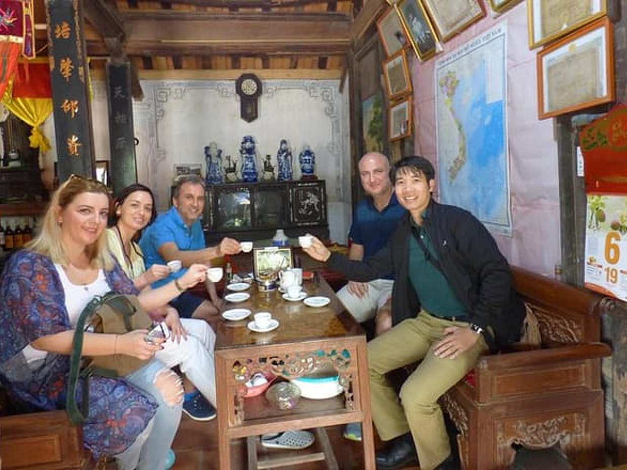 Private Tour: Duong Lam Ancient Village Day Tour, photo 3
