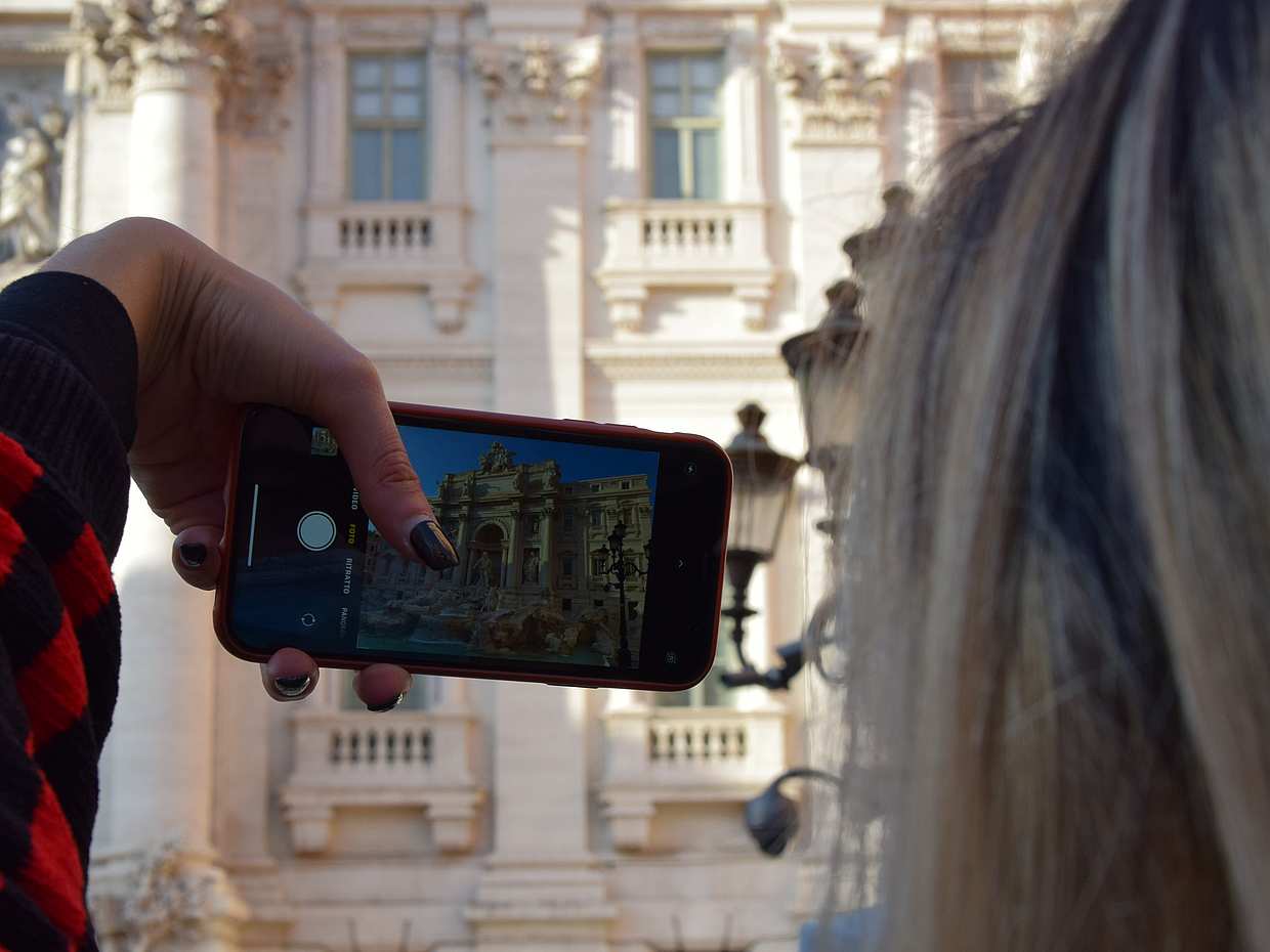 Full-day Mercedes Private Tour with Lunch: Colosseum, Vatican and Main Squares in Italy, photo 3