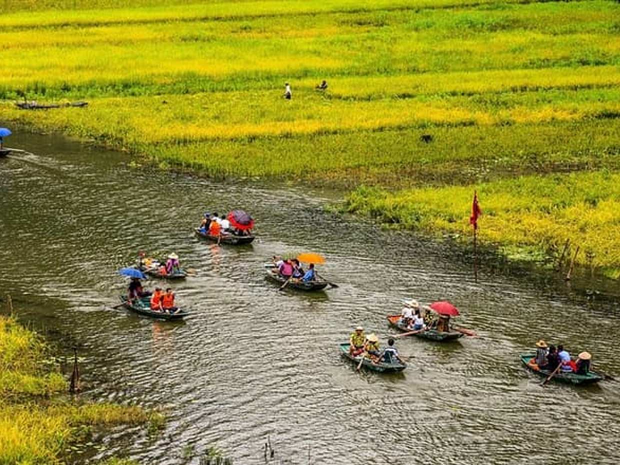 Hanoi - Bai Dinh Pagoda and Natural Trang An excursion sightseeing full day