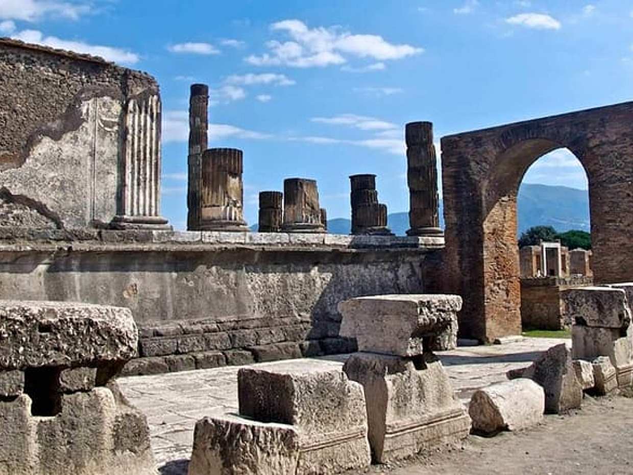Tour in the Archaeological Park of Pompeii from Naples, photo 2