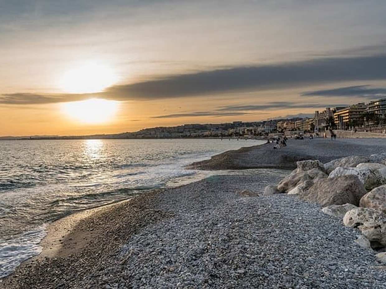 Private Direct Transfer From Cannes to Nice in France