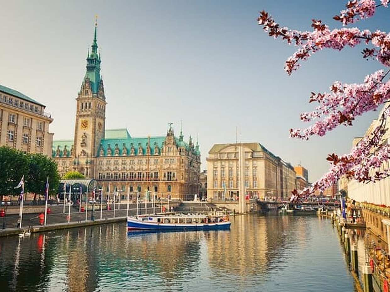 Privé transfer van Amsterdam naar Hamburg, met 2 uur stop in Apeldoorn, Nederland., photo 4
