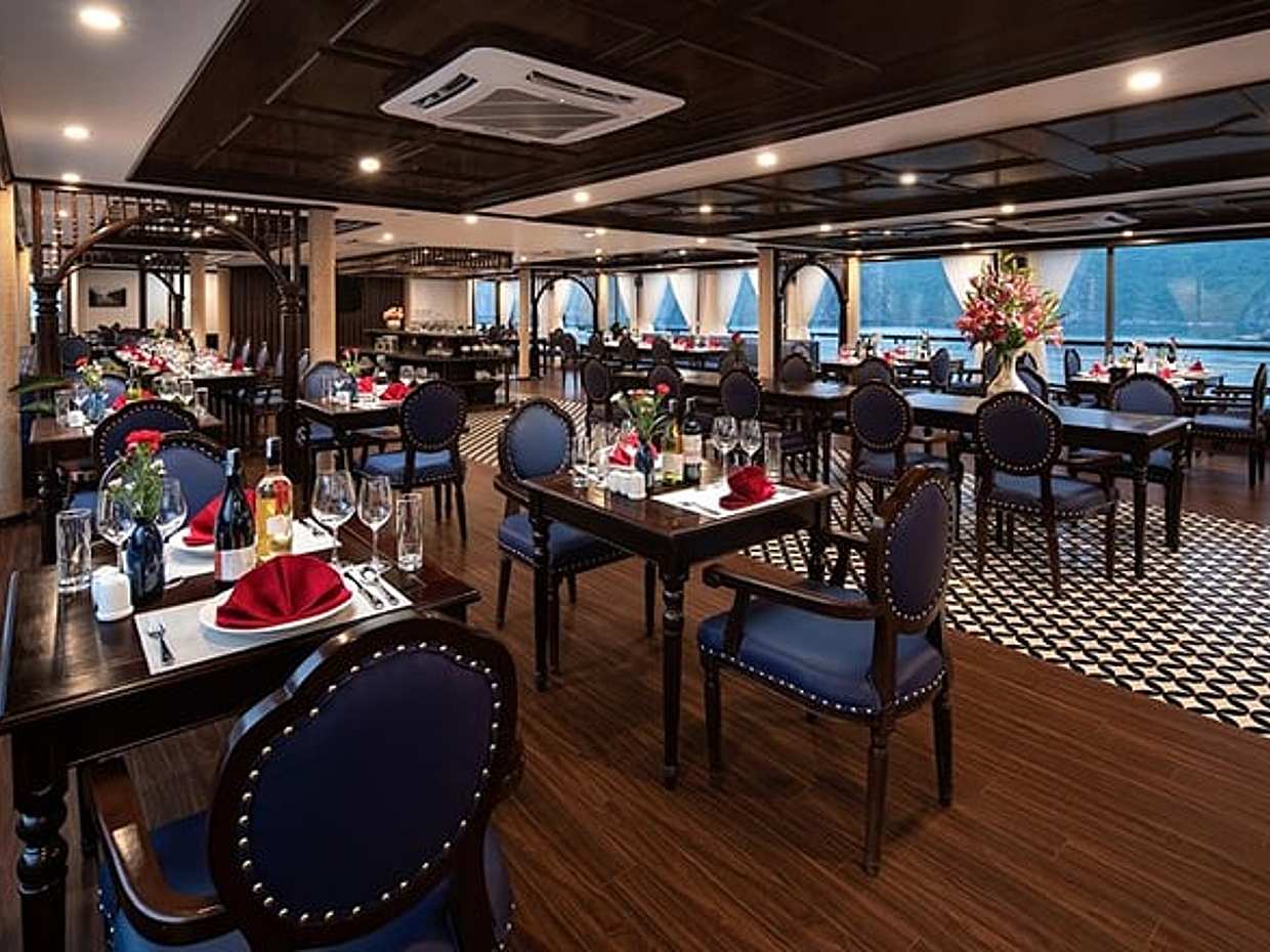 Luxury La Casta Cruise 3 Days Explore Halong Bay Lan Ha Bay Private Balcony, photo 5