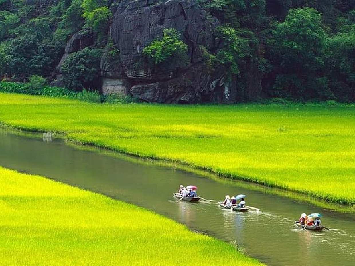 Hanoi - Bai Dinh Pagoda and Natural Trang An excursion sightseeing full day, photo 4