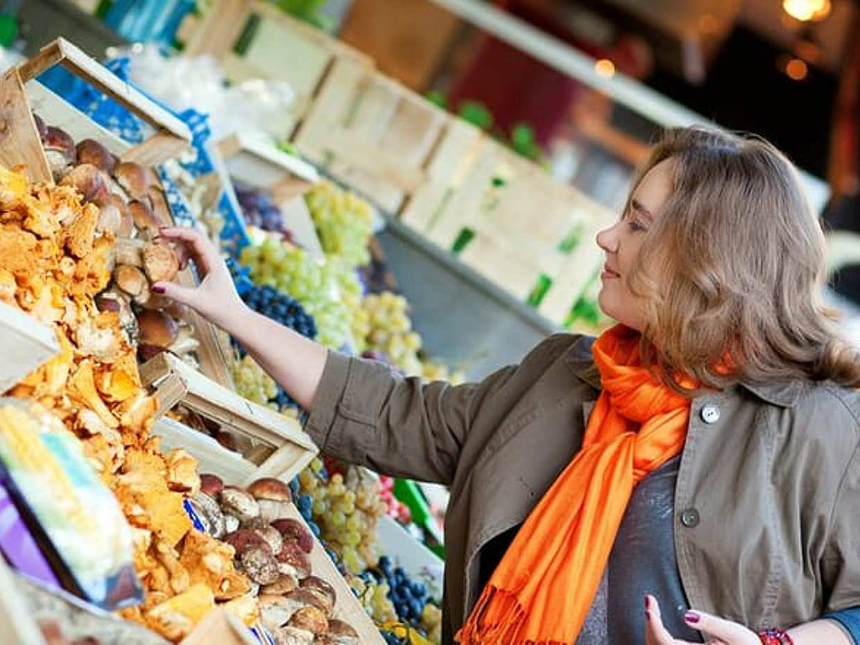 Paris: Private French Food & Wine Walking Tour in Le Marais in France