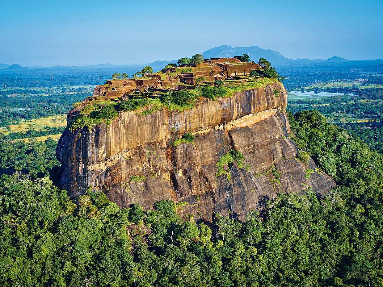 1-day Tour to Sigiriya Rock Fortress and Dambulla Caves in Kandy, Sri Lanka
