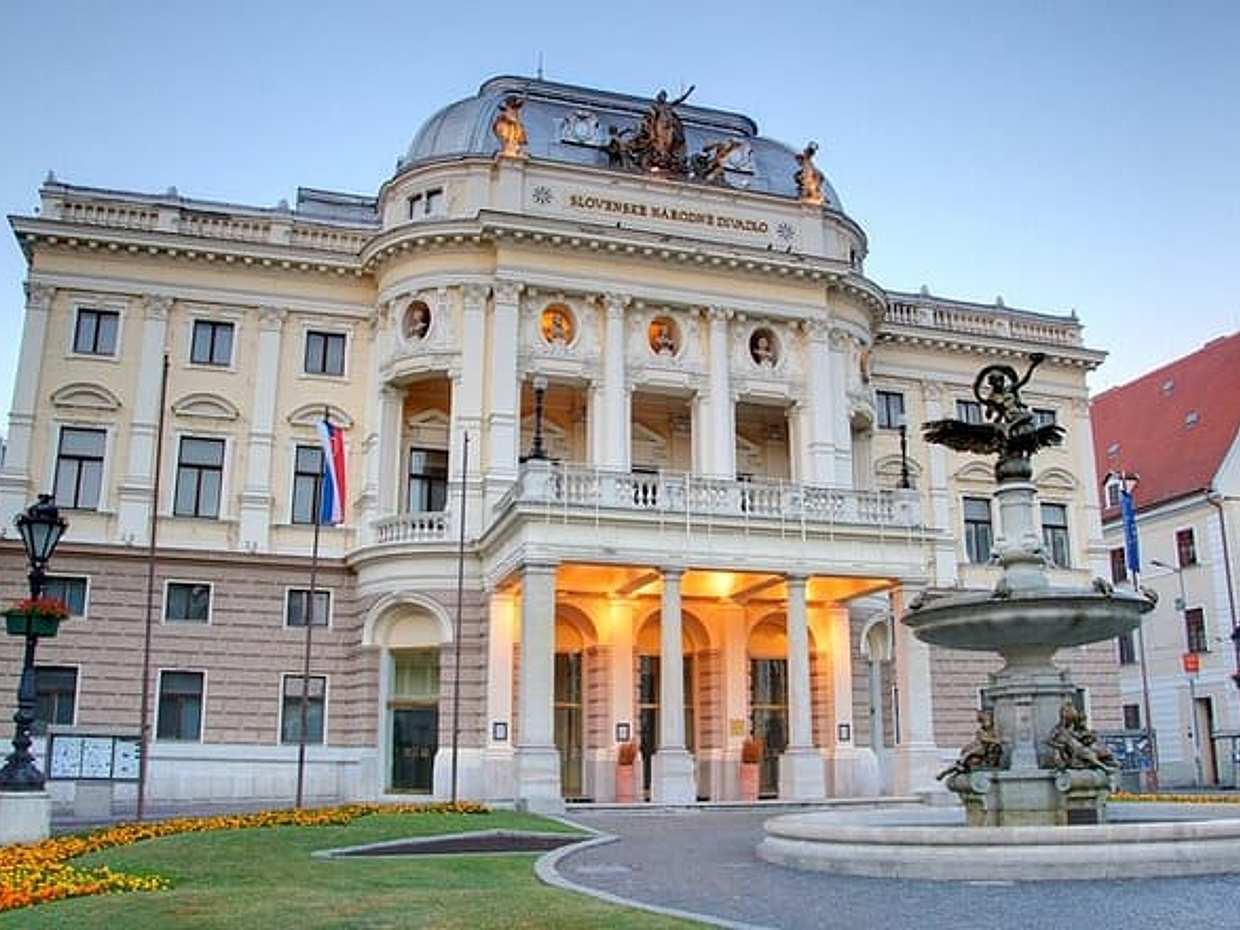 Private day trip from Budapest to Bratislava, Vienna, and back in Hungary, photo 4