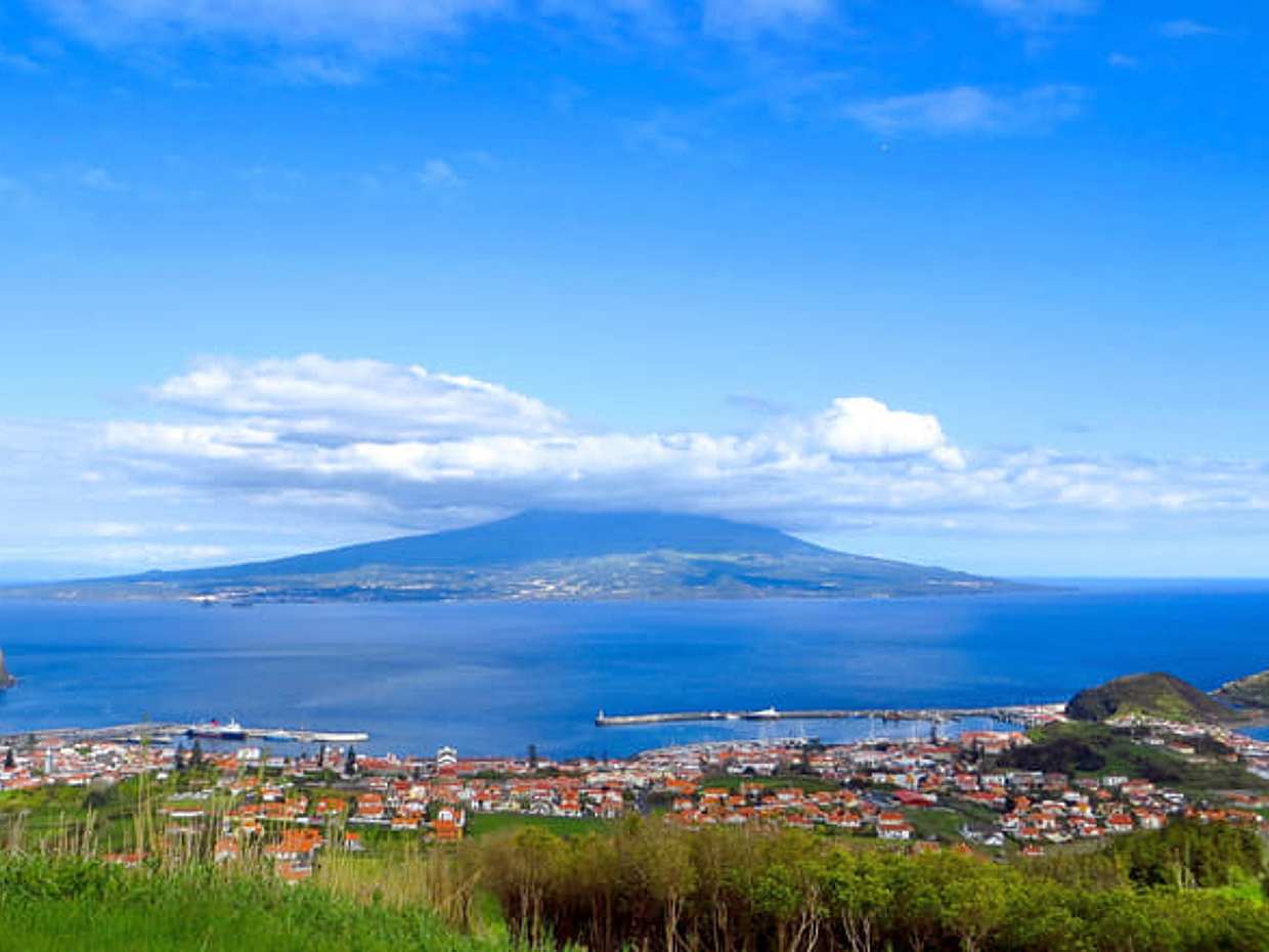 3-Day Pico Island: Volcanic Flavors & Coastal Pools