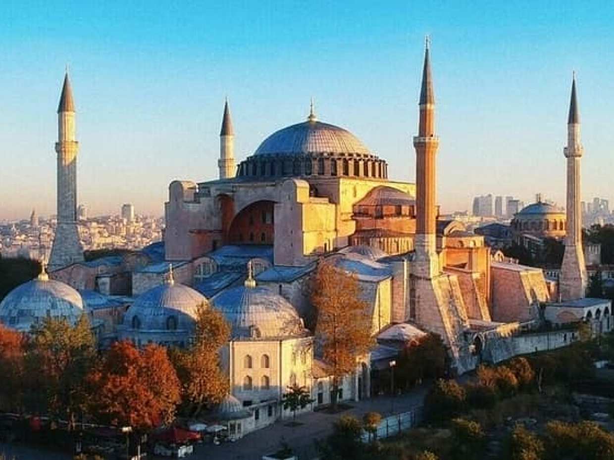 ทัวร์ส่วนตัวพร้อมเยี่ยมชม Basilica Cistern, Blue Mosque และ Hagia Sophia พร้อมไกด์นำเที่ยวในตุรกี
