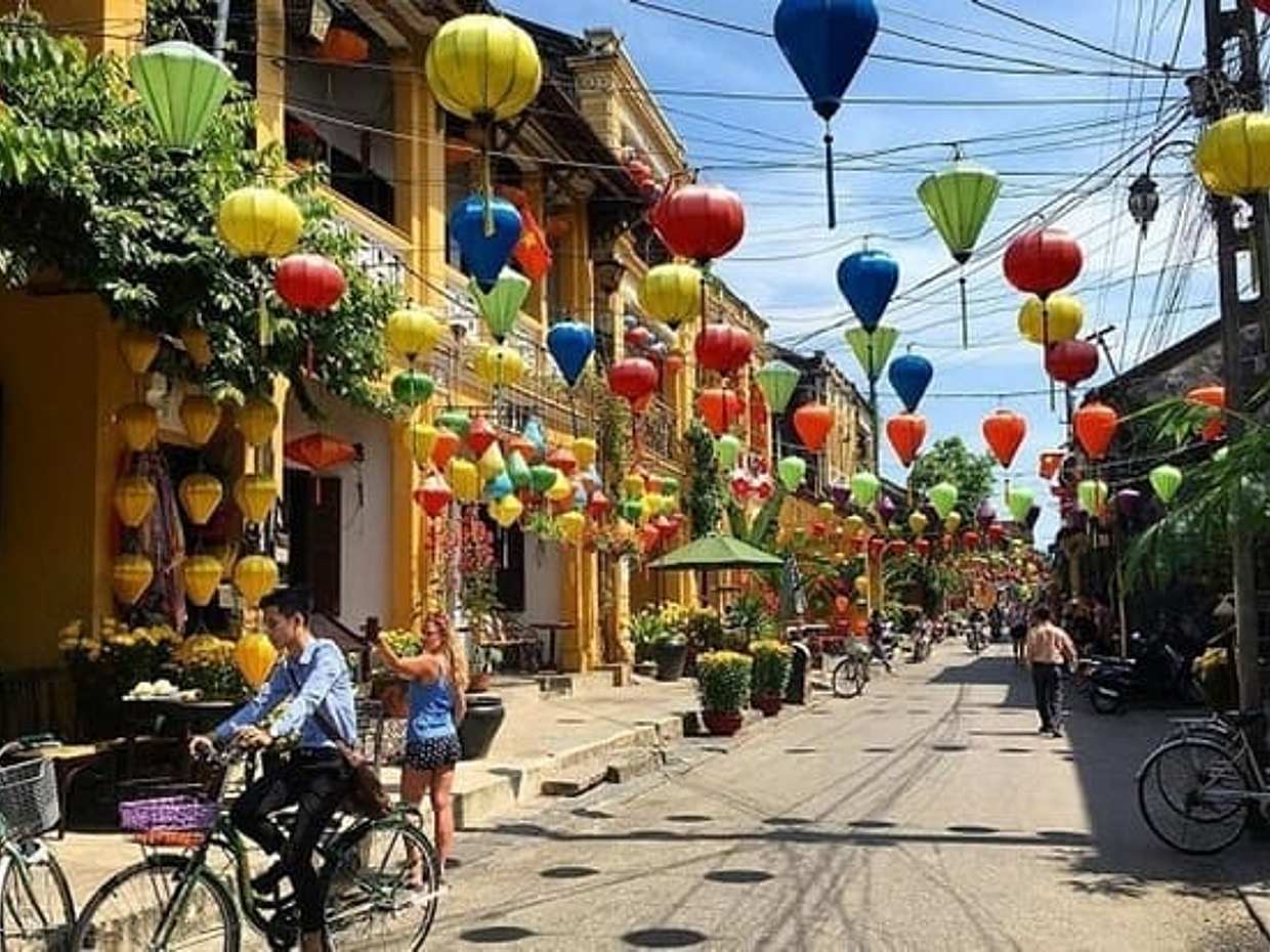 Hoian Town Tour With Basket Boat & Lantern Release From Hoian, photo 4