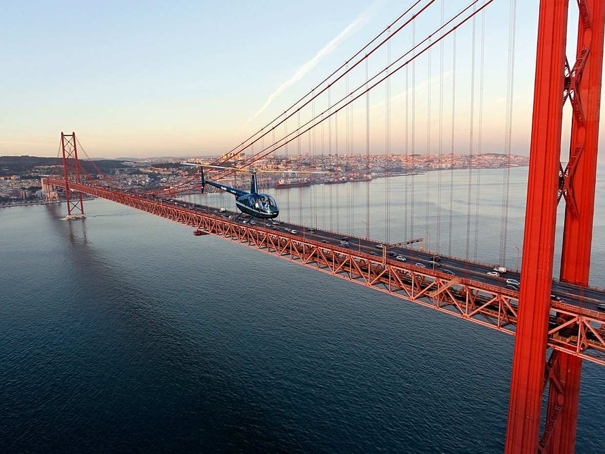 Three in One: Lisbon Helicopter Flight, Sailing Trip and Walking Tour, photo 5