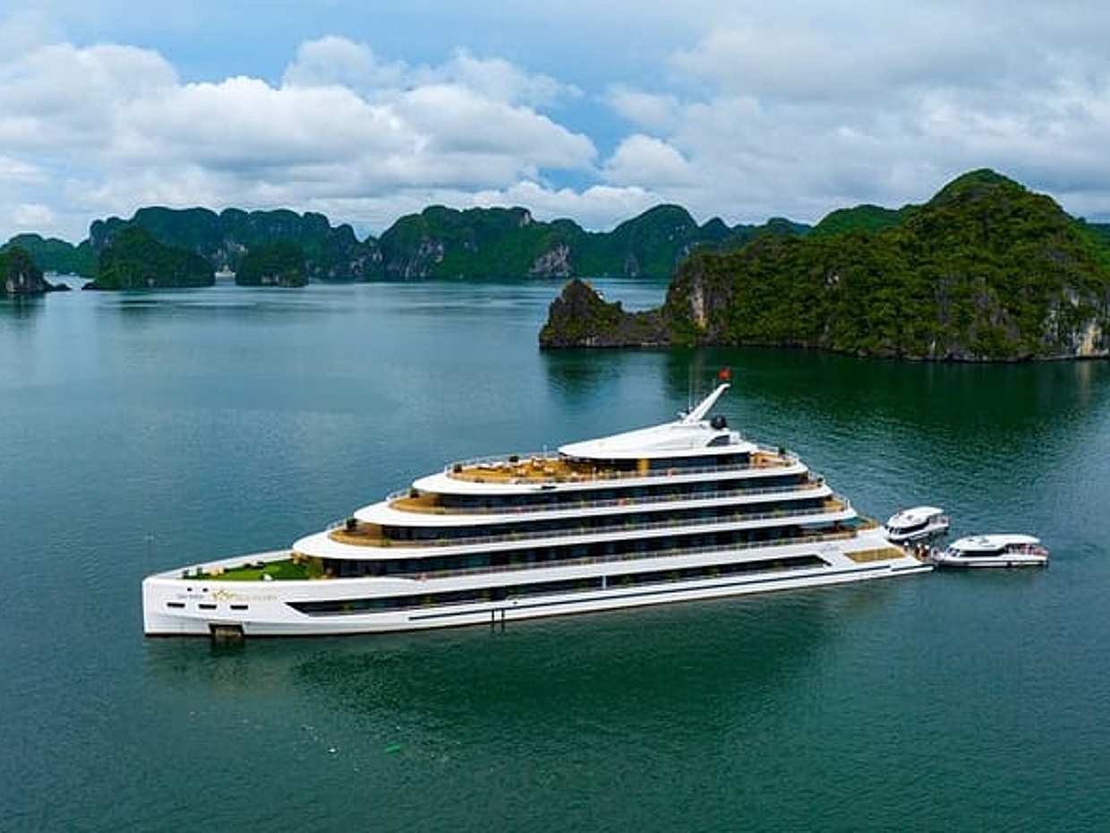 6 Star Cruise Halong Bay 2 Day 1 Night Ultimate Luxury Experience, photo 2