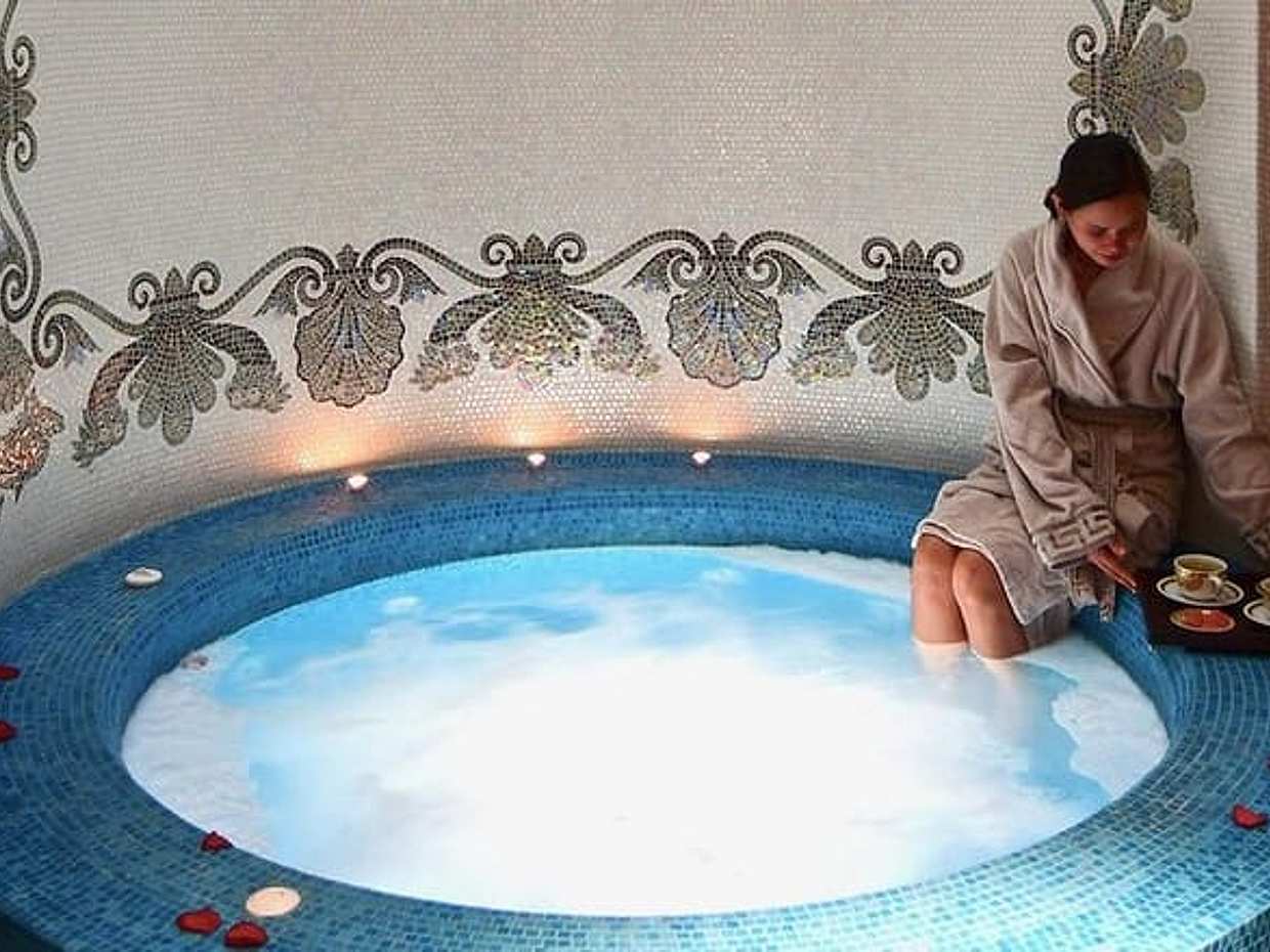 "Soin Spa Versace aux Émirats Arabes Unis, Dubaï"