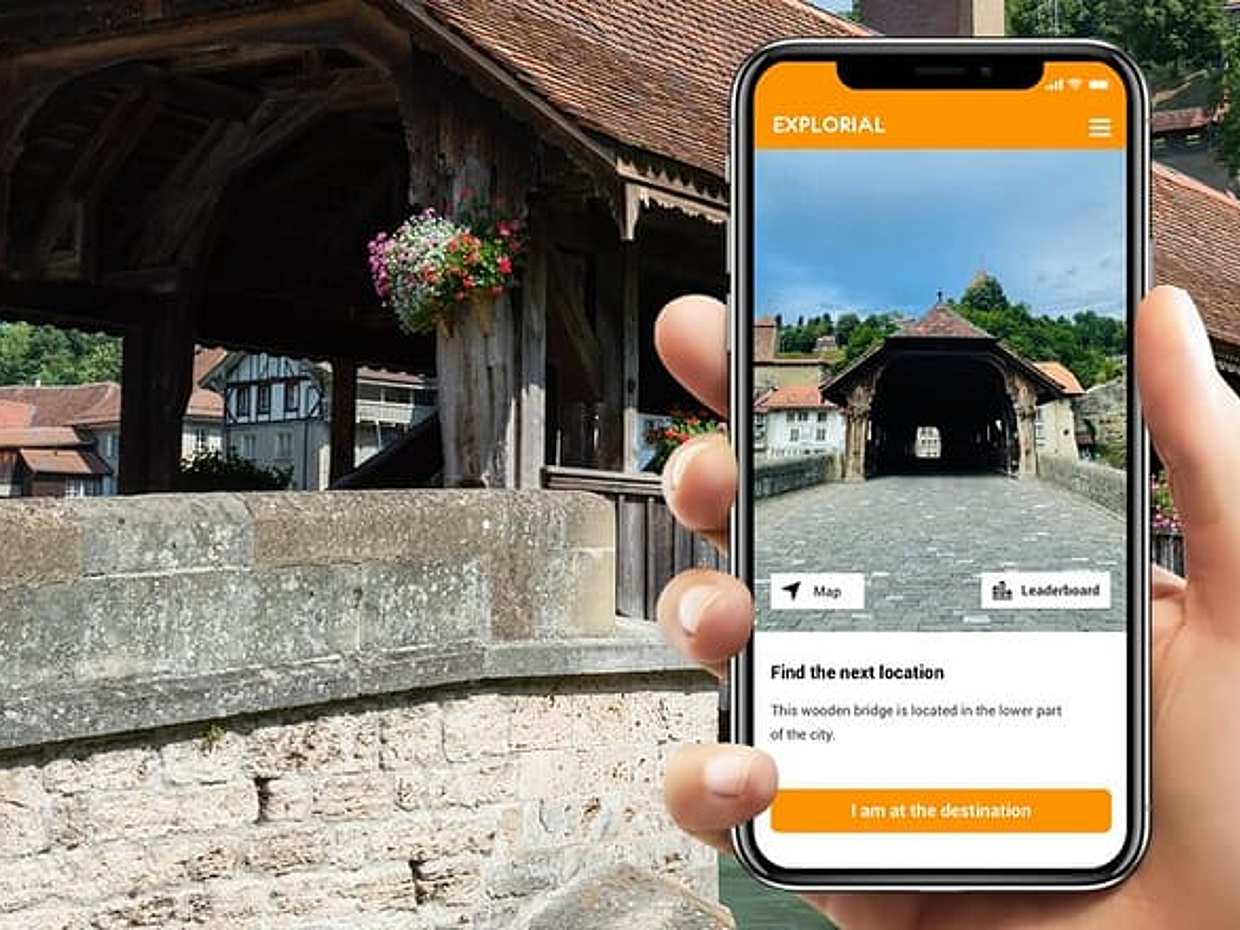 "Friburgo Tour a Piedi della Città con Caccia al Tesoro Autoguidata, Svizzera"