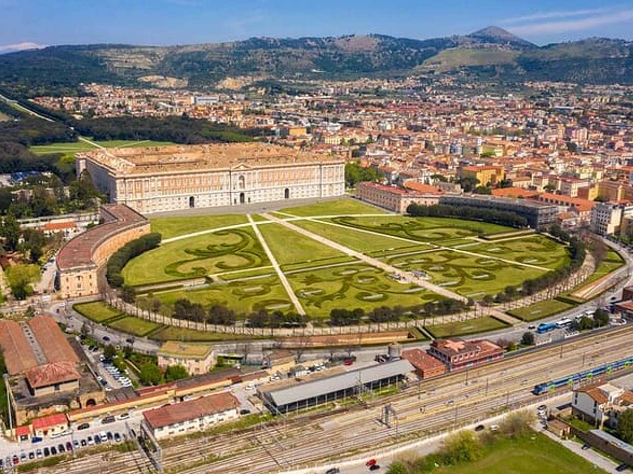 Day trip from Naples to Caserta and back with local driver in Italy, Napoli, photo 2