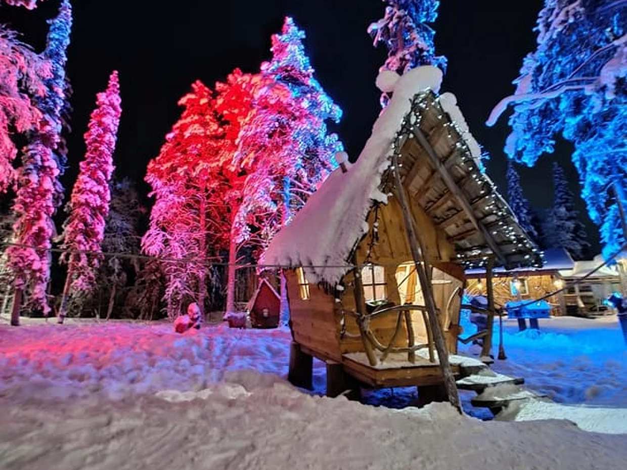 Elves Village Self-Guided Visit — entrance ticket, Levi