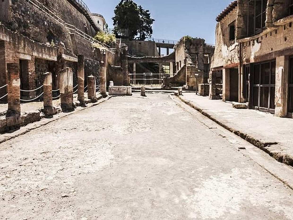 Shore Tour to the Excavations of Herculaneum(2 hours), photo 3