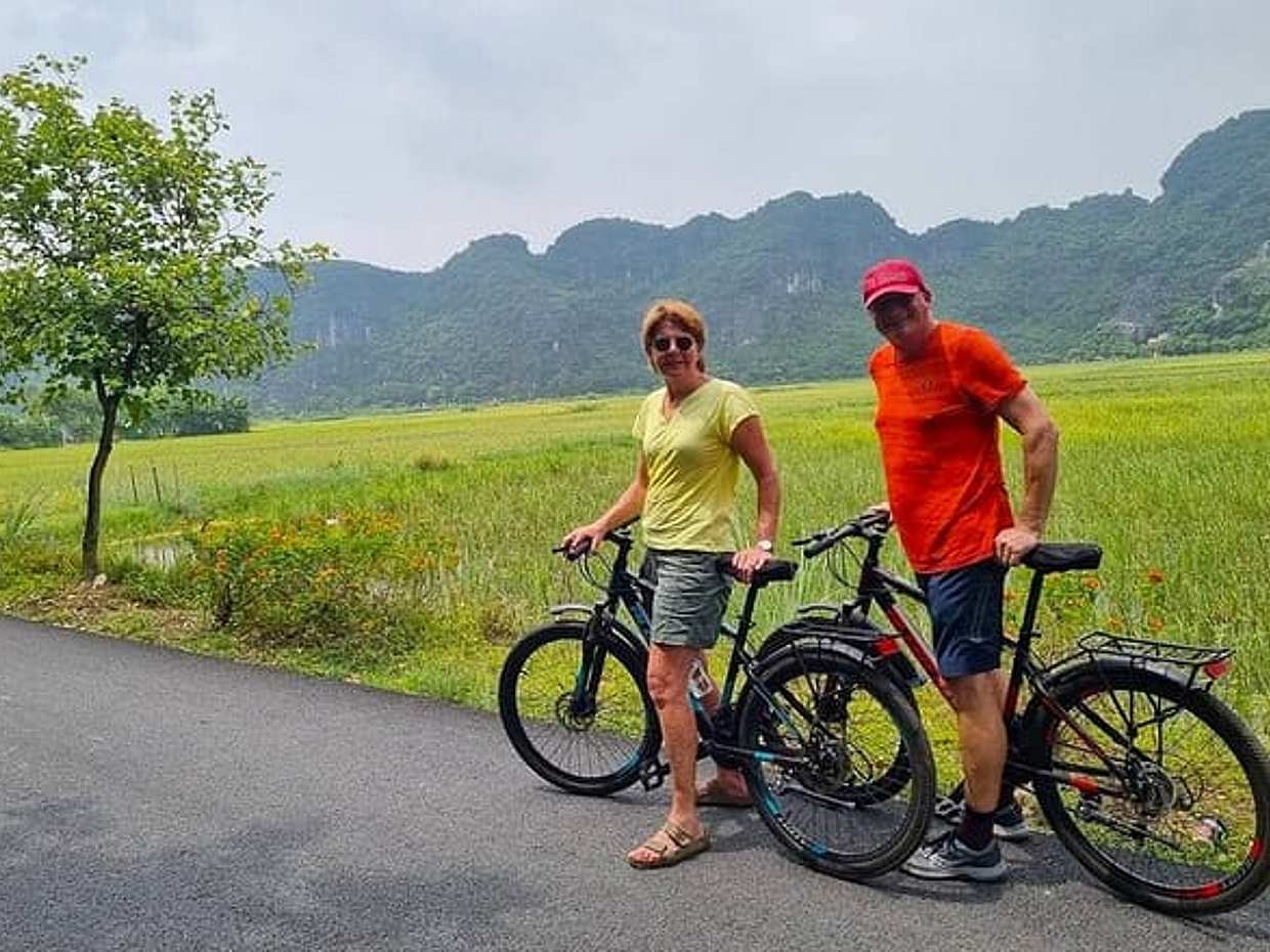 Luxury Private Tour From Hanoi: Local Family, Tam Coc & Hoa Lu, photo 3