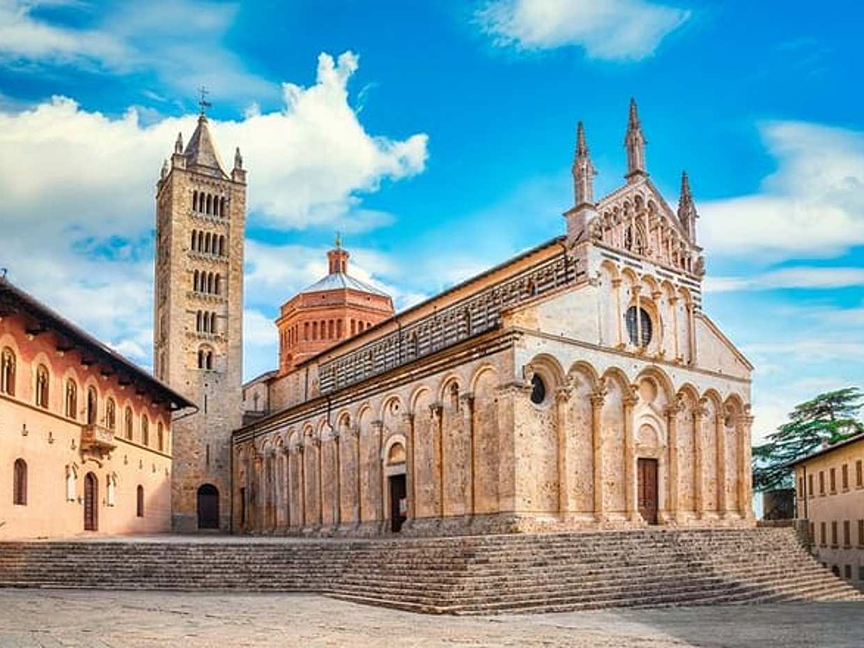 Private transfer from Florence to Massa with private driver in Italy, Tuscany, photo 2