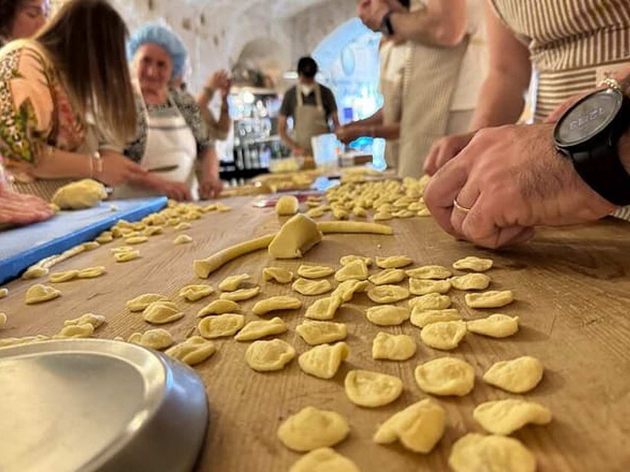 Private cave cooking class in the Sassi of Matera