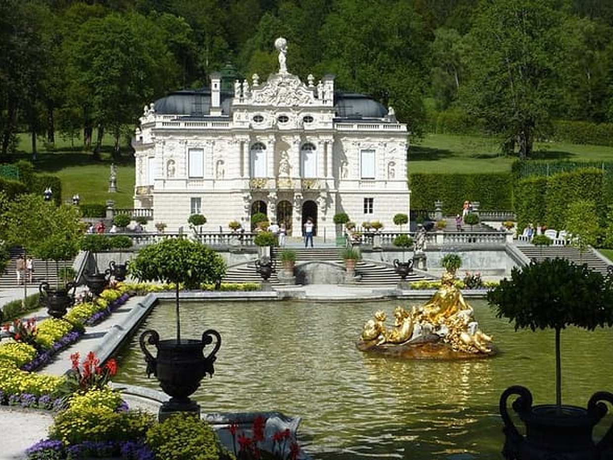 Neuschwanstein Castle and Linderhof Palace Day Trip from Munich in Germany, photo 3