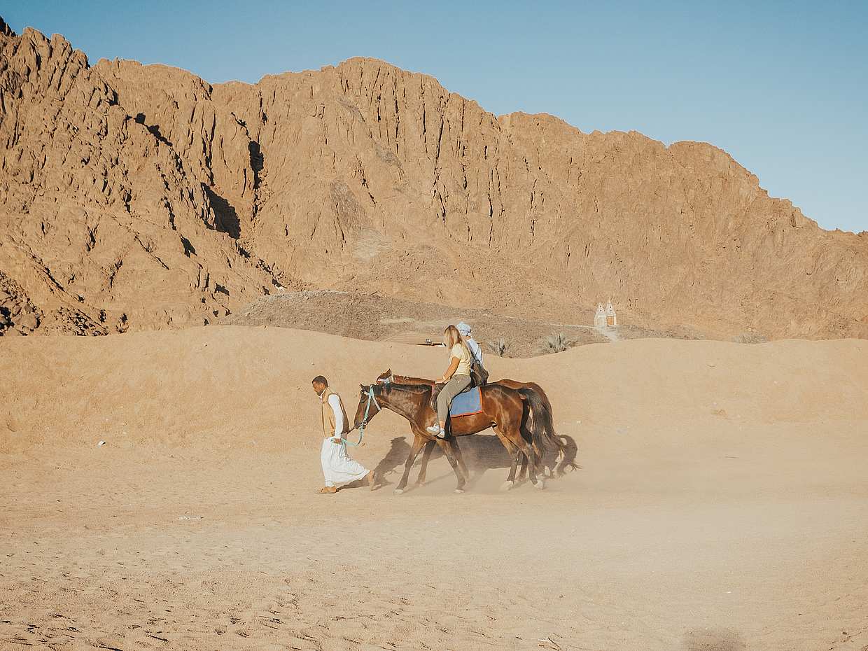 Safari konne na koniach w Sharm El Sheikh w Egipcie, Sharm El-Sheikh.
, photo 4