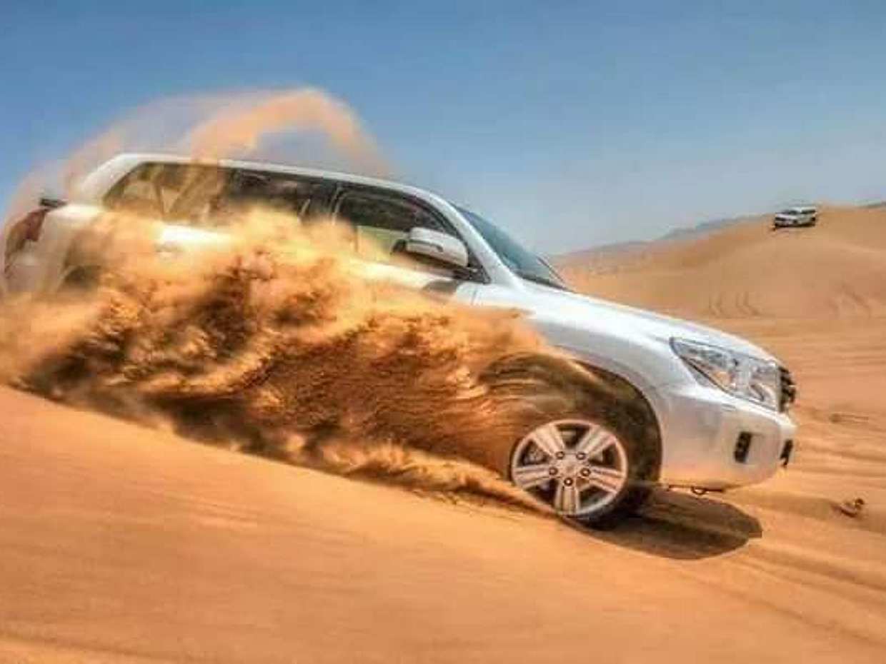 Dubai High Red Dunes Desert Safari met sandboarden & kameelrit avontuurlijke tour in de Verenigde Arabische Emiraten, photo 5
