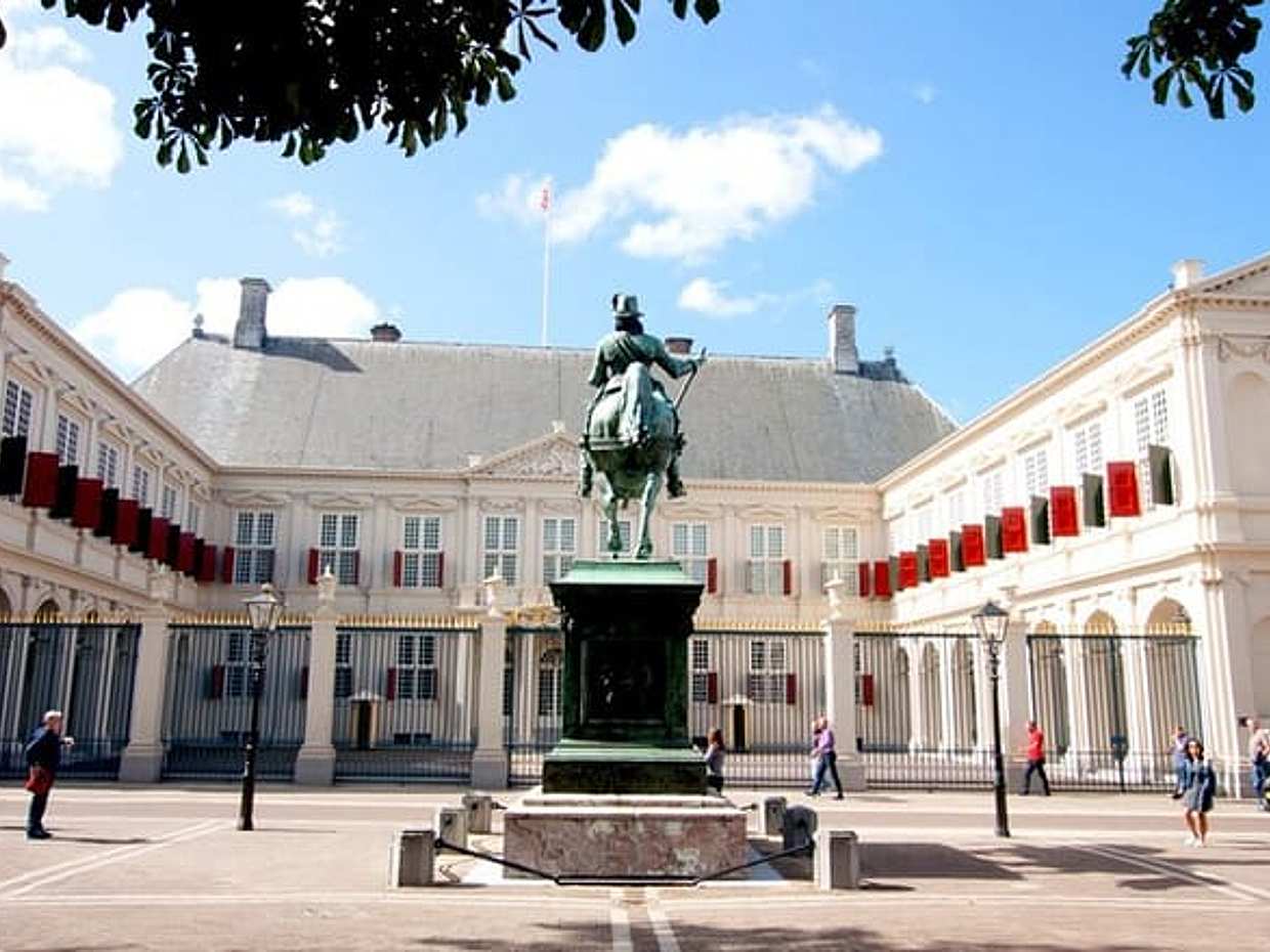 Hague: The Heart of Old Town Exploration Game and Tour, photo 4