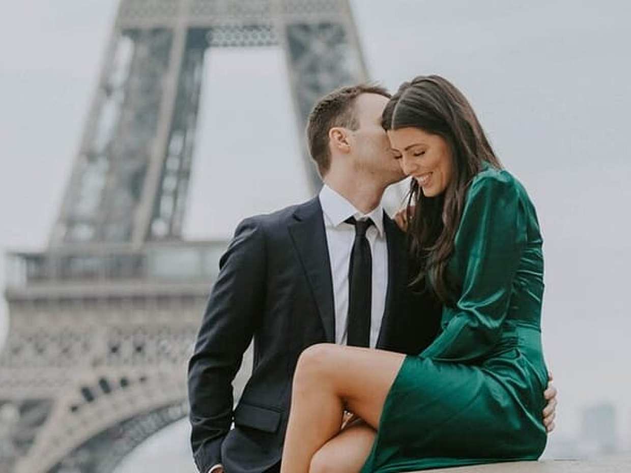 Private Photoshoot, Cruise, Dinner and Eiffel Summit