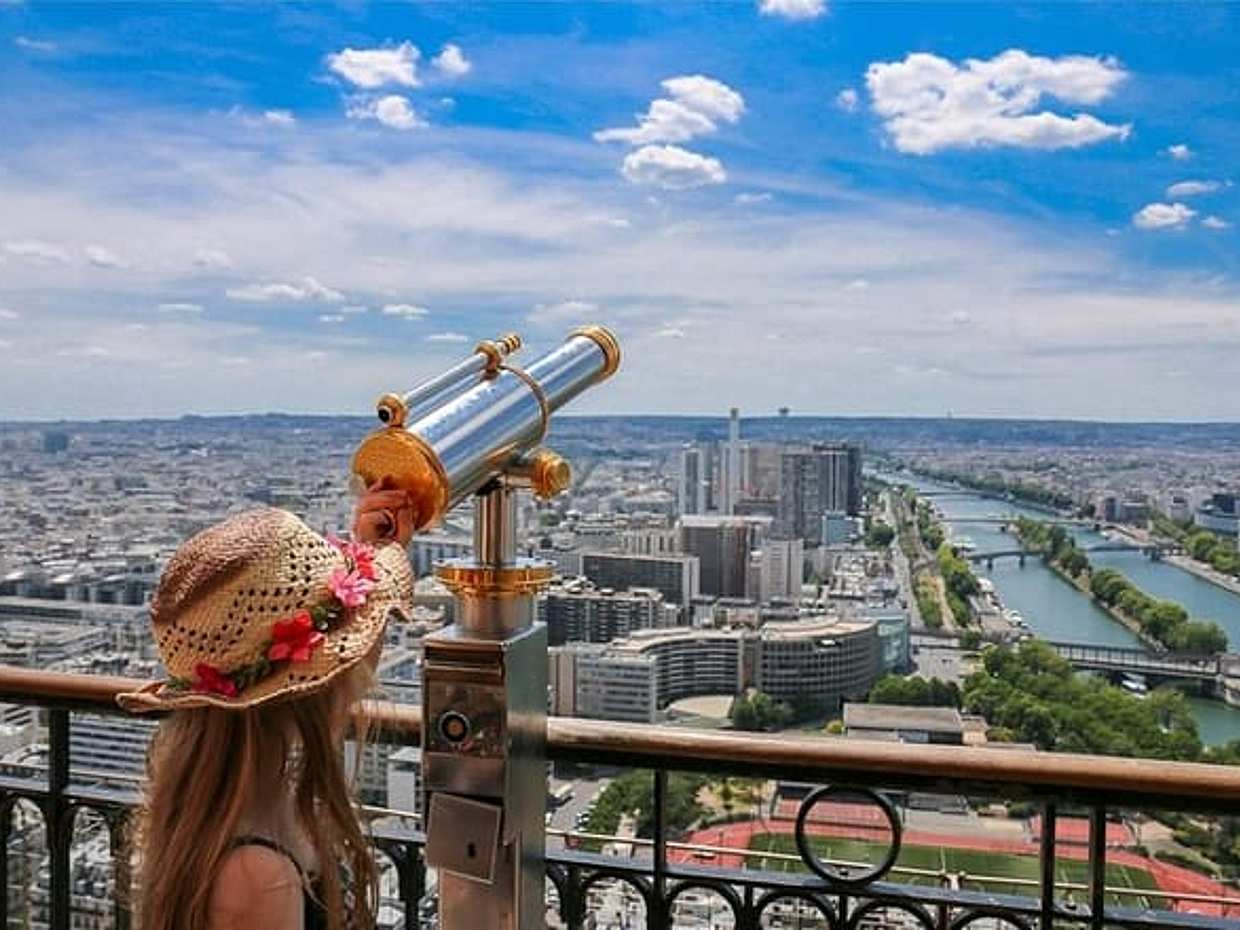 OT Paris Eiffel Tower 2nd Level Italian Guided Tour with Ticket For Summit, photo 3