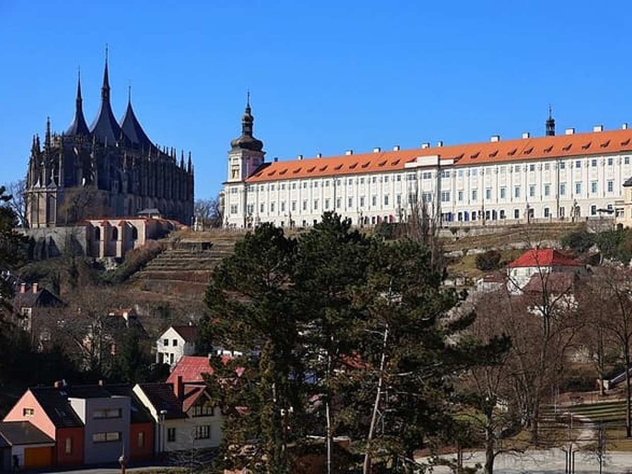 Prague to Kutna Hora day trip to Ossuary, St Barbara and more in Czechia