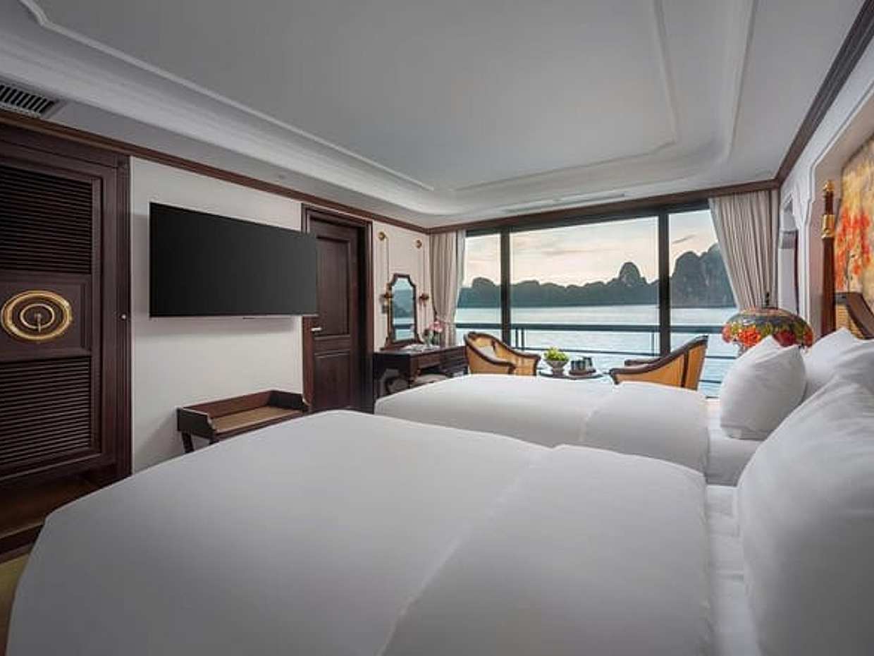 5-Star Ha Long Bay Luxury Cruise & Elegant Overnight Escape, photo 3