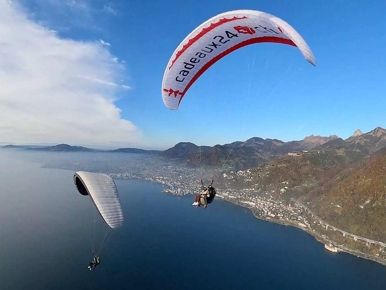 Lot tandemowy w Montreux w Szwajcarii, photo 2
