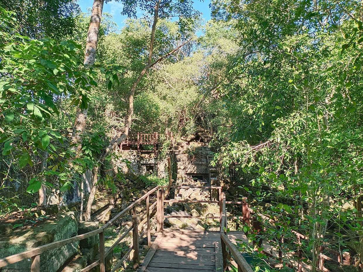 Private One Day to Banteay Srei, Beng Mealea and Rolous Group in Cambodia, Krong Siem Reap, photo 5