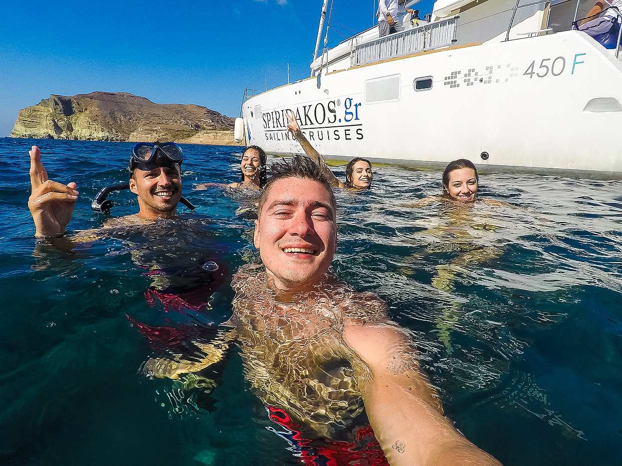 Santorini Classic Sunset Catamaran Cruise with BBQ, Drinks & Transfers in Greece, photo 4