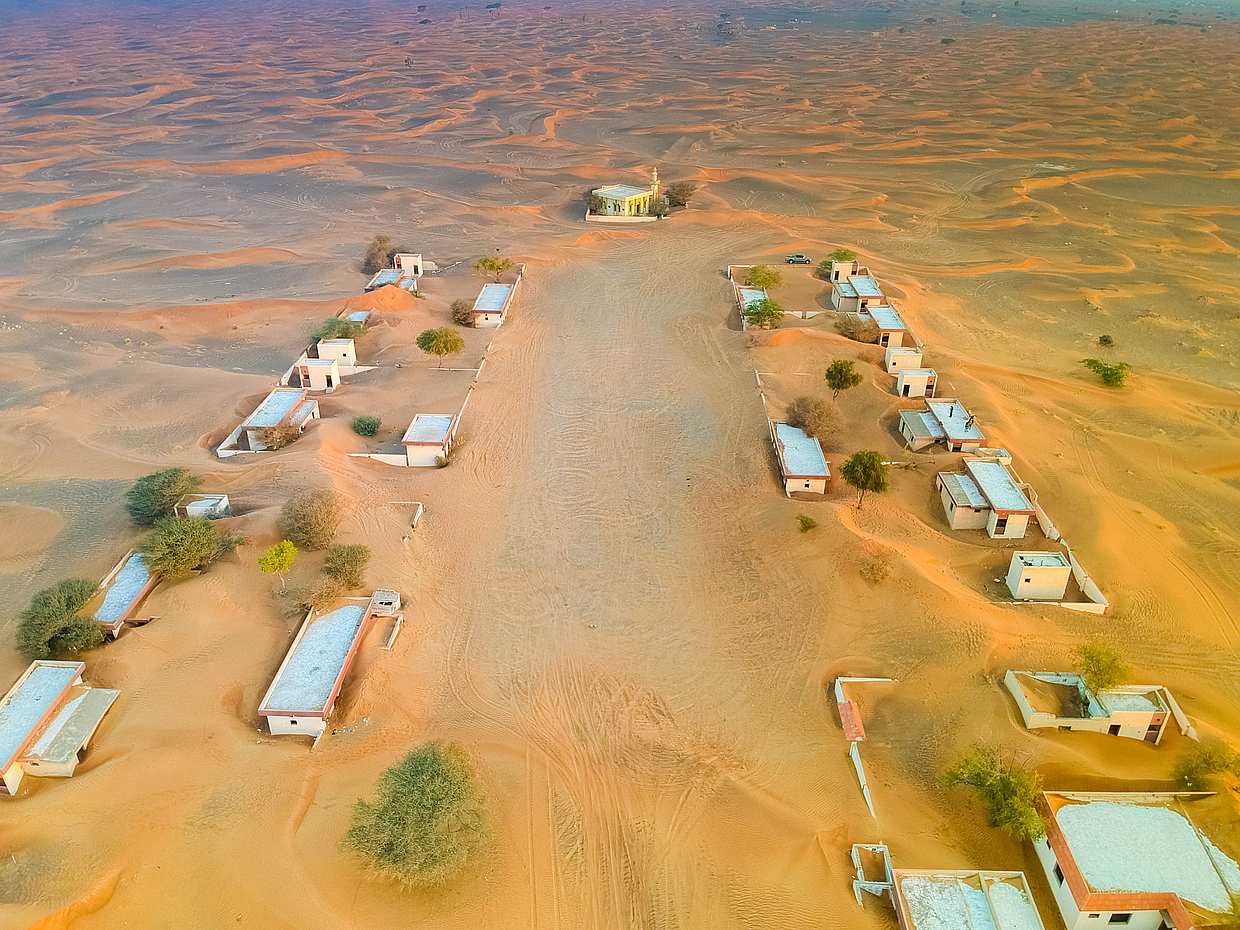 The Ghost Village Safari Tour with Dune Bashing and Sandboarding in Dubai, United Arab Emirates, photo 2