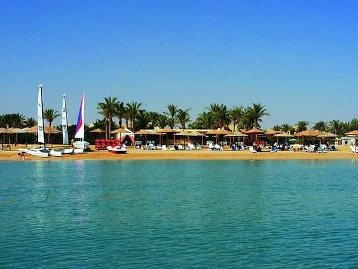 Full-Day Private Guided Tour To Red Sea EL Ain Sokhna From Cairo