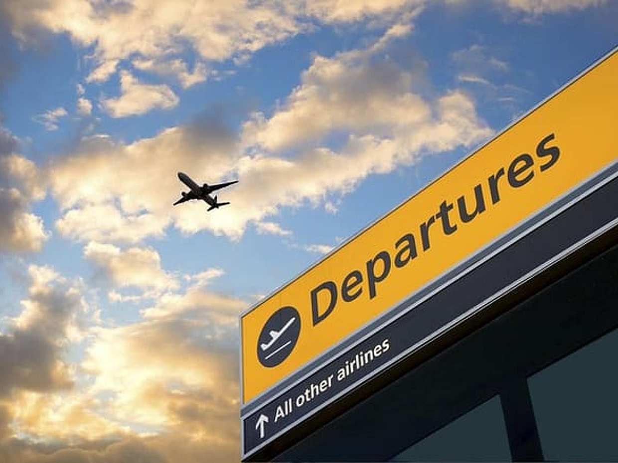 Shared Departure Transfer: Santorini Hotel to Airport or Cruise Port in Greece, Thera