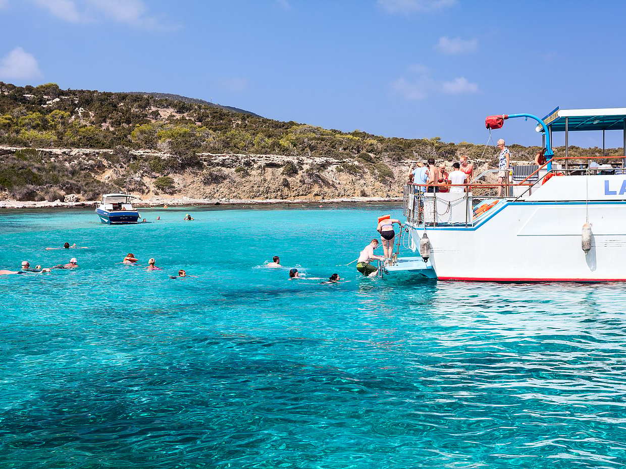 Tour della Laguna Blu in barca e dei Bagni di Afrodite a Paphos, Cipro