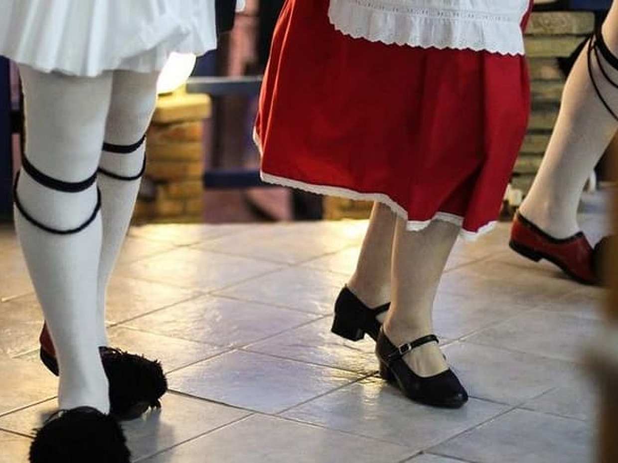 عرض يوناني تقليدي مع عشاء في اليونان، أثينا