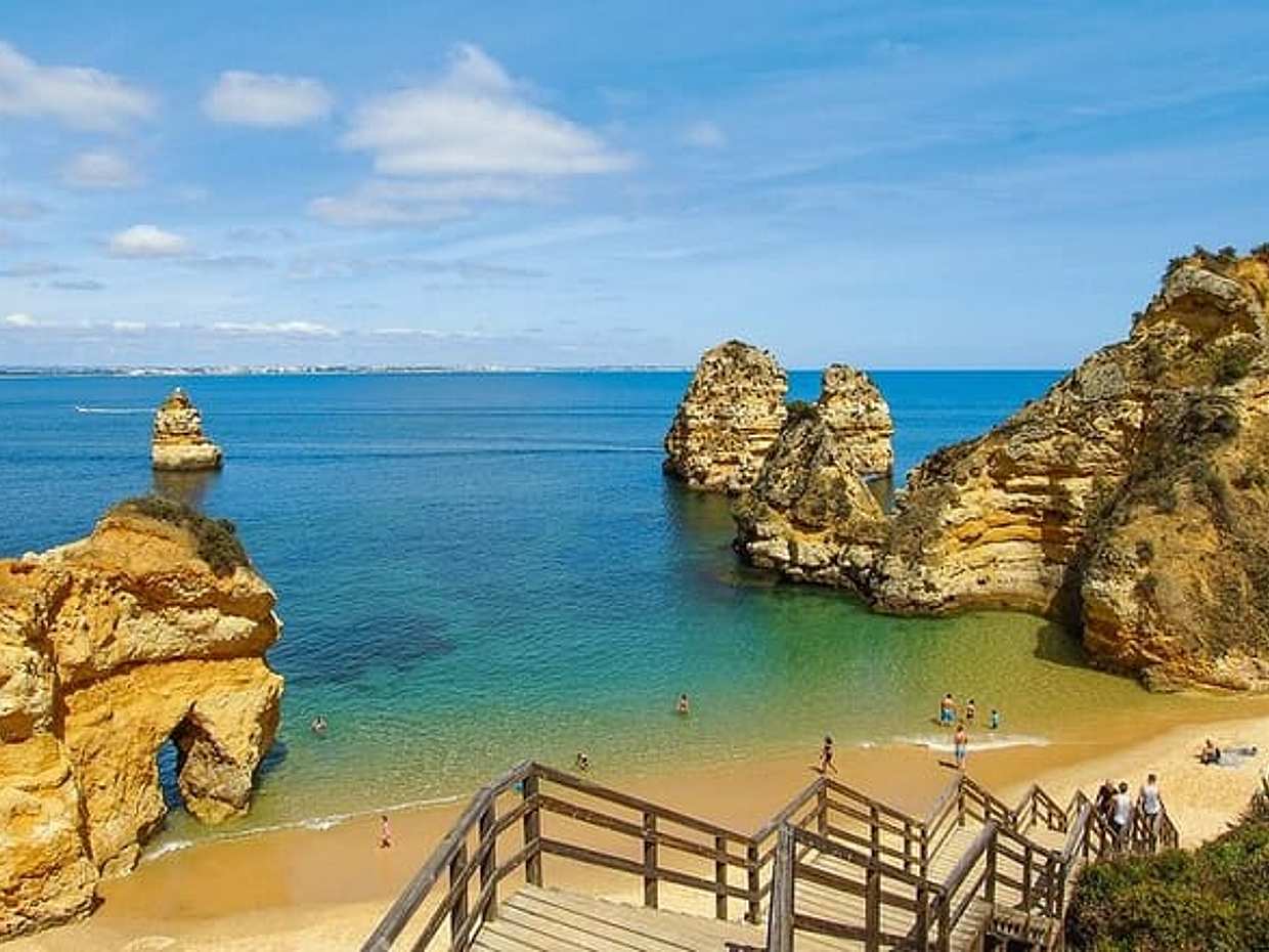 Private day trip from Lisboa to Lagos with a two-way transfer in Portugal, Lisbon