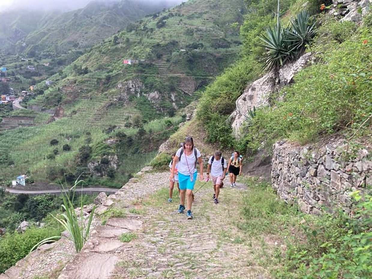 "Santo Antão "Trek Signature" desde el cráter Cova hasta Cap de Ribeira, valle de Paúl, Cabo Verde".