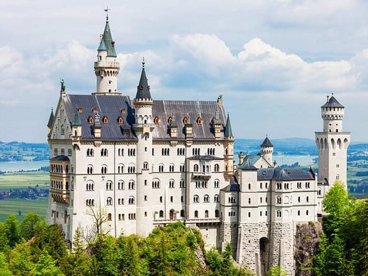 Private Day Trip: Munich to Neuschwanstein & Landsberg am Lech in Germany, photo 2