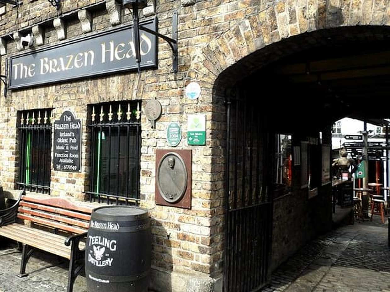 Dublin Old Town: Famous Pubs Exploration Game and Tour in Ireland, photo 4