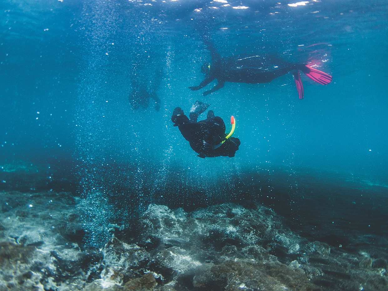 Wycieczka Snorkelingowa w Gorących Źródłach na Islandii, Wycieczka Snorkelingowa w Reykjavíku.
, photo 2