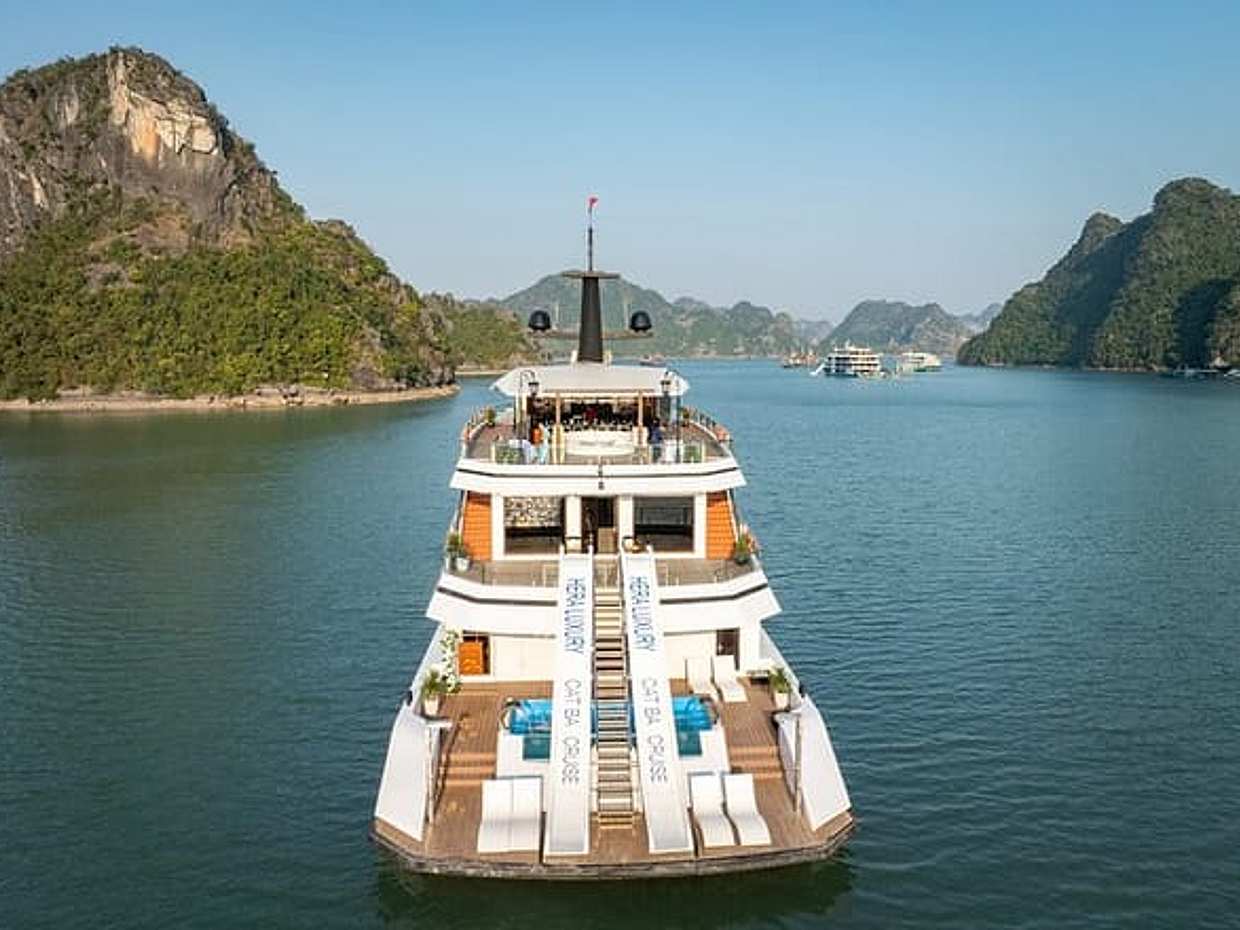 Luxury Halong Bay and Lan Ha Bay Day Tour with Hera Luxury Cruise, photo 2